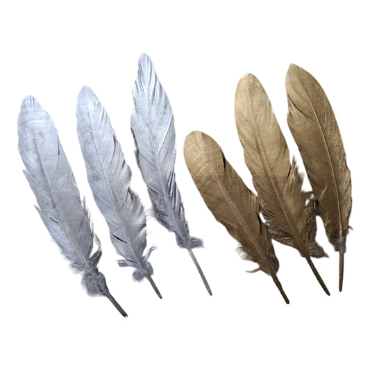 Shop our 3Pcs Golden & Silver Decorative Feathers, exquisite craft accessories designed to enhance your home décor and elevate your DIY and event decorations.